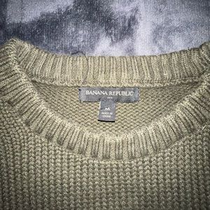 BANANA SEASONAL SWEATER